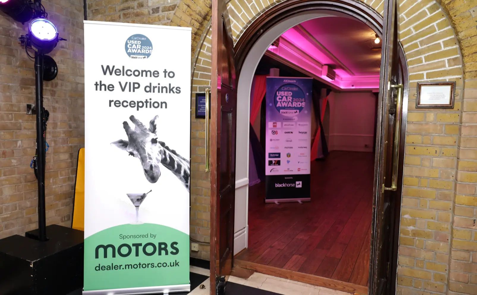 Pull-up banner